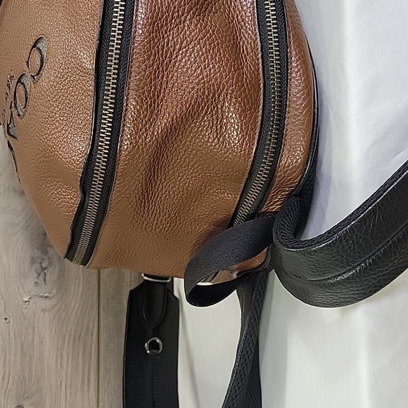 Men's Coach Brown/Black Pebble Leather Backpack F37802 - Picture 7 of 16